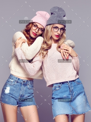 demo-attachment-733-fashion-young-hipster-woman-sisters-best-friends-PBNMDBN